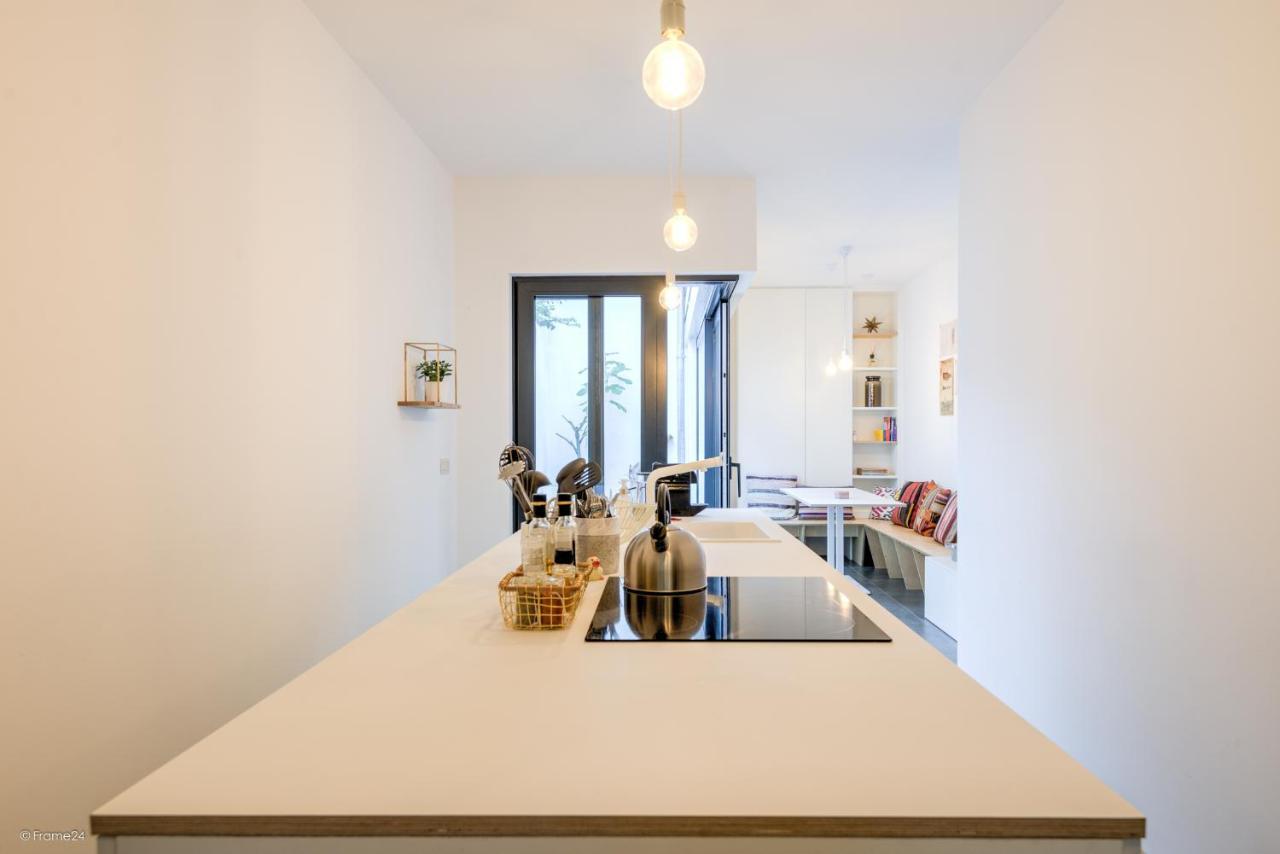 Stylishly Furnished Private In A Vibrant Area
